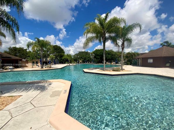 7024 SW 114th Pl A52, Miami FL 33173