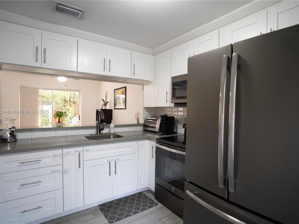 10982 SW 75th Ter, Miami FL 33173