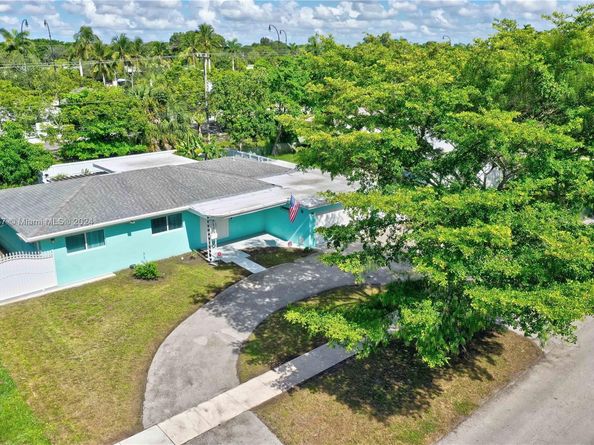 811 SW 39th Ave, Fort Lauderdale FL 33312
