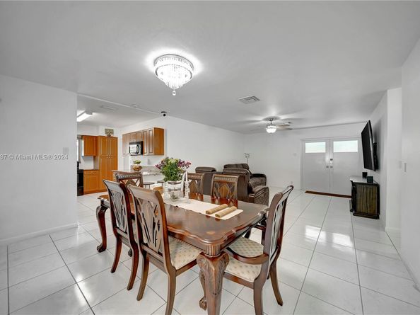 811 SW 39th Ave, Fort Lauderdale FL 33312