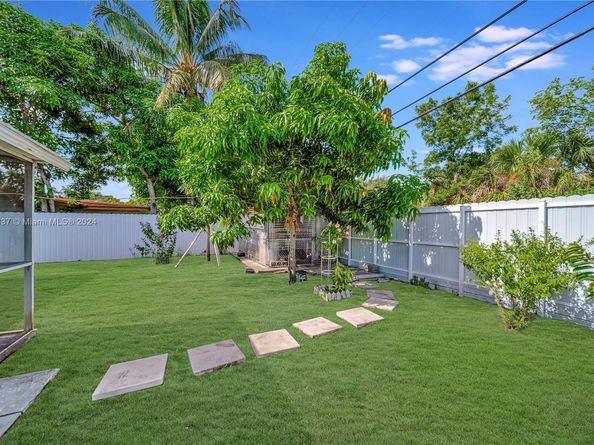 811 SW 39th Ave, Fort Lauderdale FL 33312