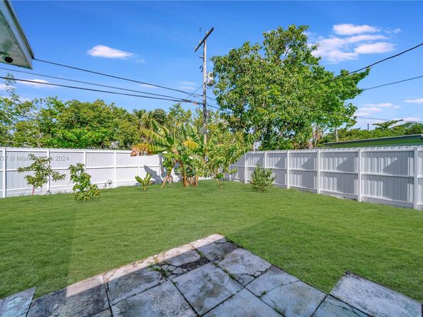 811 SW 39th Ave, Fort Lauderdale FL 33312