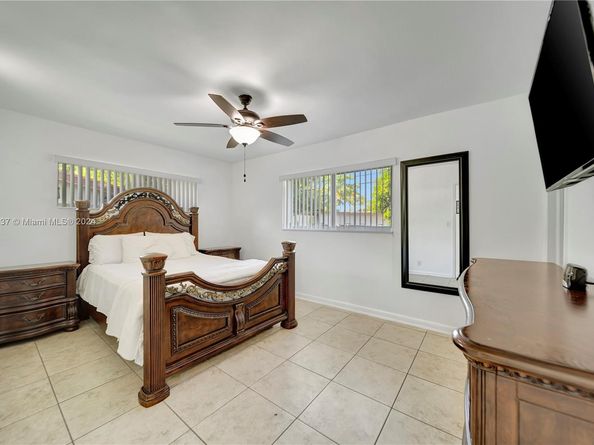 811 SW 39th Ave, Fort Lauderdale FL 33312