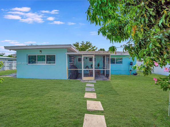 811 SW 39th Ave, Fort Lauderdale FL 33312