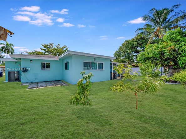 811 SW 39th Ave, Fort Lauderdale FL 33312