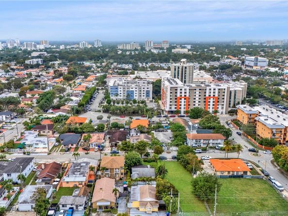 1031 SW 29th Ave, Miami FL 33135