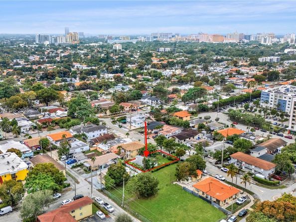 1031 SW 29th Ave, Miami FL 33135