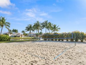 1303 NW 167th Ave, Pembroke Pines FL 33028