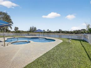 1303 NW 167th Ave, Pembroke Pines FL 33028