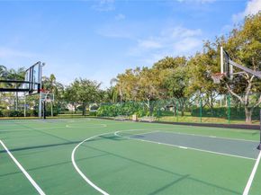 1303 NW 167th Ave, Pembroke Pines FL 33028