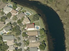 1303 NW 167th Ave, Pembroke Pines FL 33028