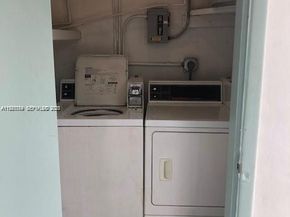 645 NE 77th St 8, Miami FL 33138