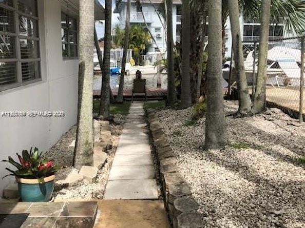 645 NE 77th St 8, Miami FL 33138