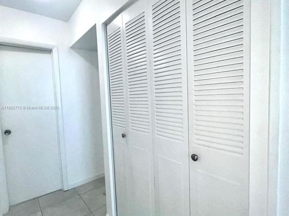 1465 NE 123rd St 814, North Miami FL 33161
