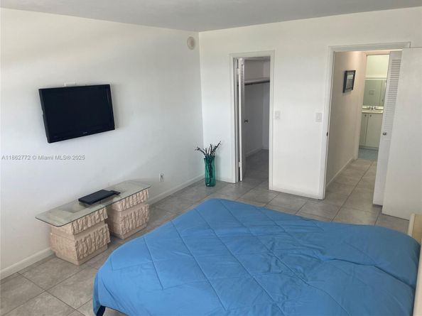 1465 NE 123rd St 814, North Miami FL 33161