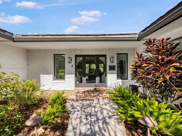 5120 Carillo St, Coral Gables FL 33146