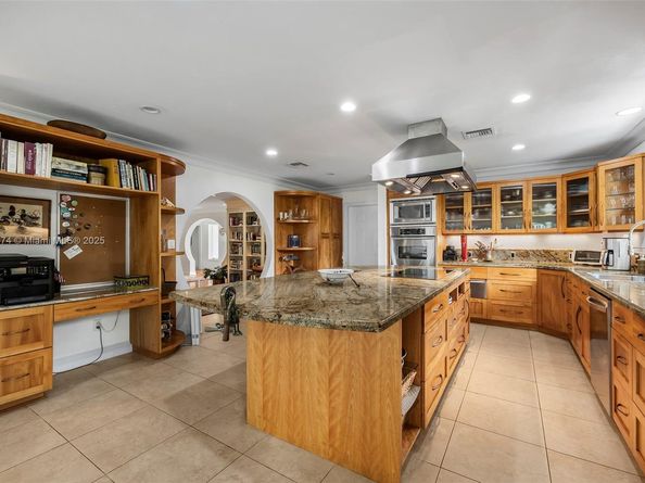 5120 Carillo St, Coral Gables FL 33146