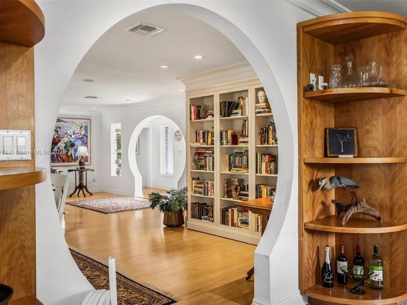 5120 Carillo St, Coral Gables FL 33146