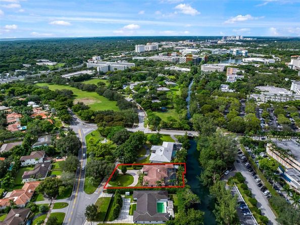 5120 Carillo St, Coral Gables FL 33146