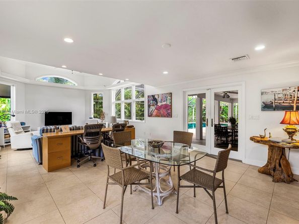 5120 Carillo St, Coral Gables FL 33146