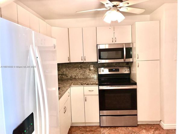 1833 S Ocean Dr 305, Hallandale Beach FL 33009