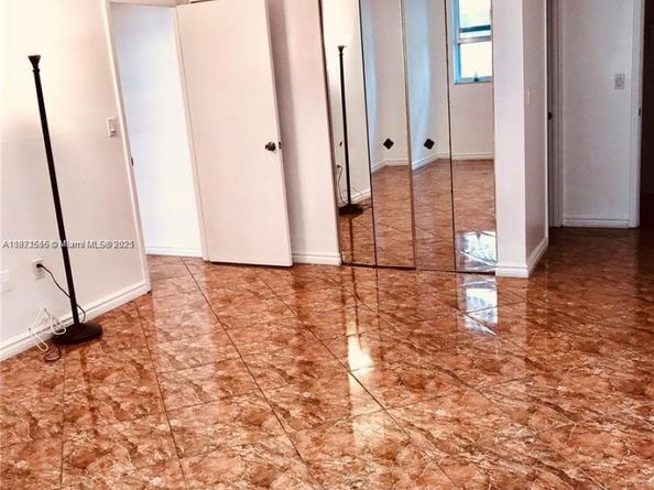 1833 S Ocean Dr 305, Hallandale Beach FL 33009