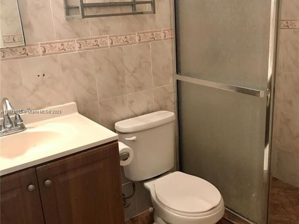 1833 S Ocean Dr 305, Hallandale Beach FL 33009