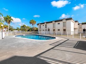 7256 SW 94th Pl A8, Miami FL 33173