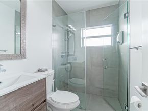 7 NE 50th St, Miami FL 33137