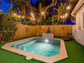 7 NE 50th St, Miami FL 33137