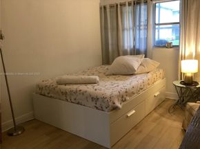 197 Flanders E 197, Delray Beach FL 33484