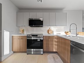 2439 Rodman St, Hollywood FL 33020