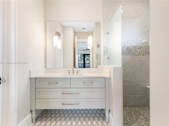 2605 Castilla Isle, Fort Lauderdale FL 33301