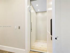 2605 Castilla Isle, Fort Lauderdale FL 33301