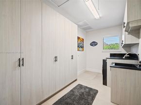 10304 SW 87th Ct, Miami FL 33176