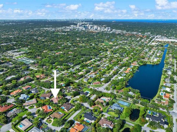 10304 SW 87th Ct, Miami FL 33176