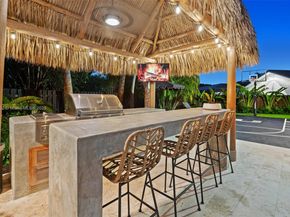 10304 SW 87th Ct, Miami FL 33176