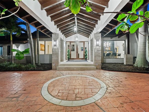 10304 SW 87th Ct, Miami FL 33176