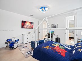 10304 SW 87th Ct, Miami FL 33176
