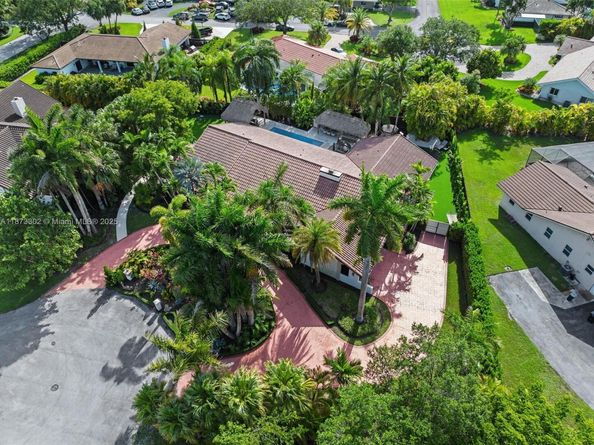 10304 SW 87th Ct, Miami FL 33176