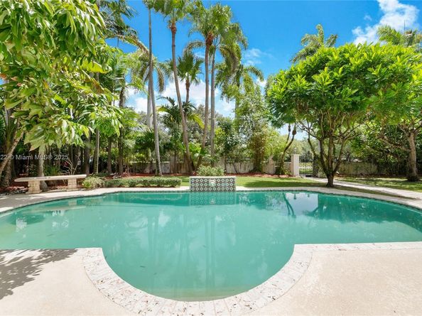 2418 Country Club Prado, Coral Gables FL 33134