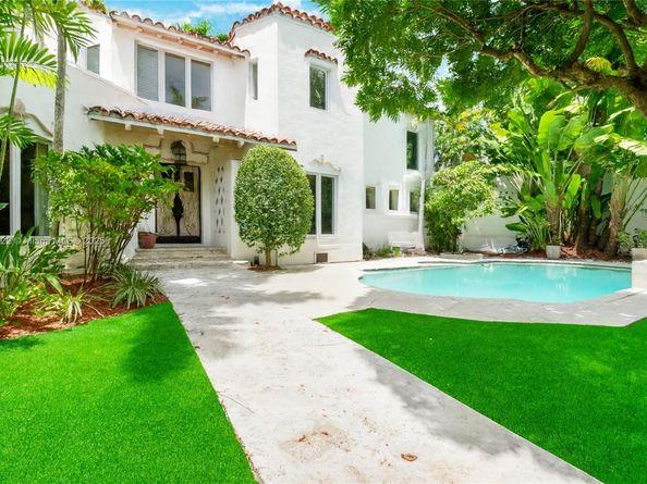 2418 Country Club Prado, Coral Gables FL 33134