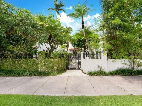 2418 Country Club Prado, Coral Gables FL 33134