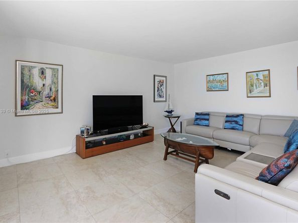 322 Buchanan St 1000, Hollywood FL 33019