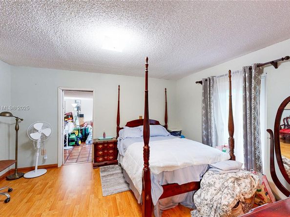 14543 SW 97th St, Miami FL 33186