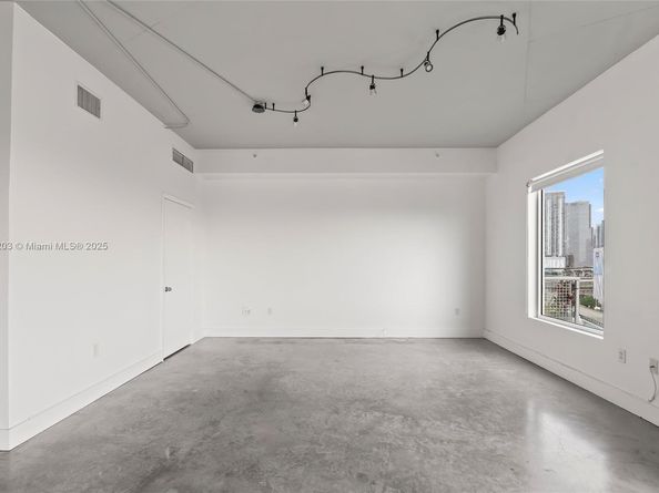 10 SW South River Dr 1006, Miami FL 33130