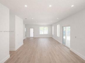 506 NW 7th St, Homestead FL 33030