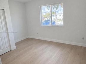 506 NW 7th St, Homestead FL 33030