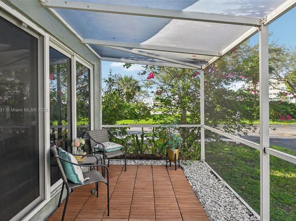 10681 Lago Welleby Dr, Sunrise FL 33351