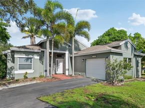 10681 Lago Welleby Dr, Sunrise FL 33351